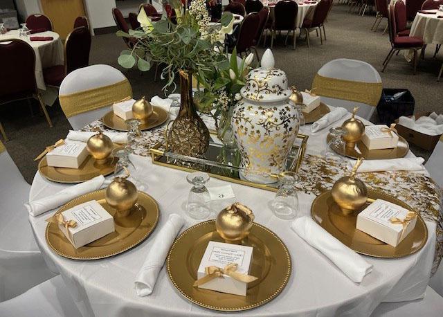 image of the table decorations done by the 威尼斯人娱乐城 Foundation